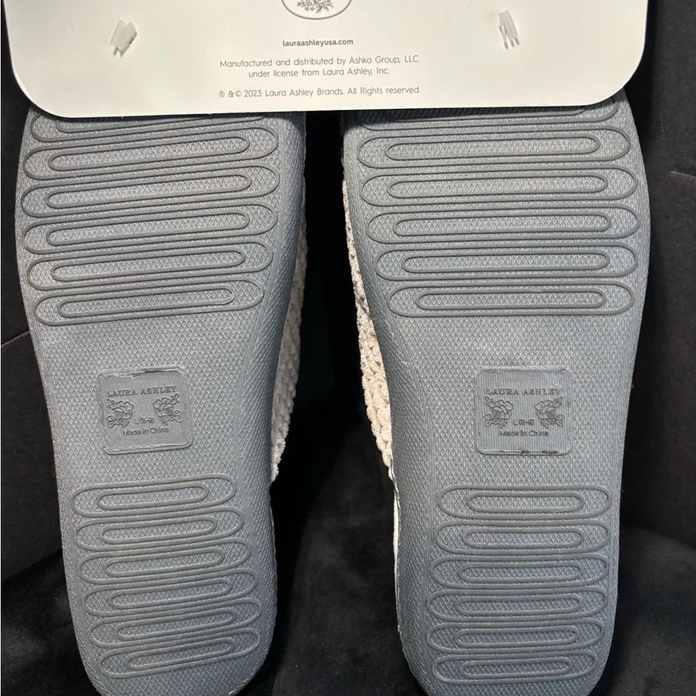 L Ashley Cream Slippers, Textured Knit Bow - Picture 8 of 9
